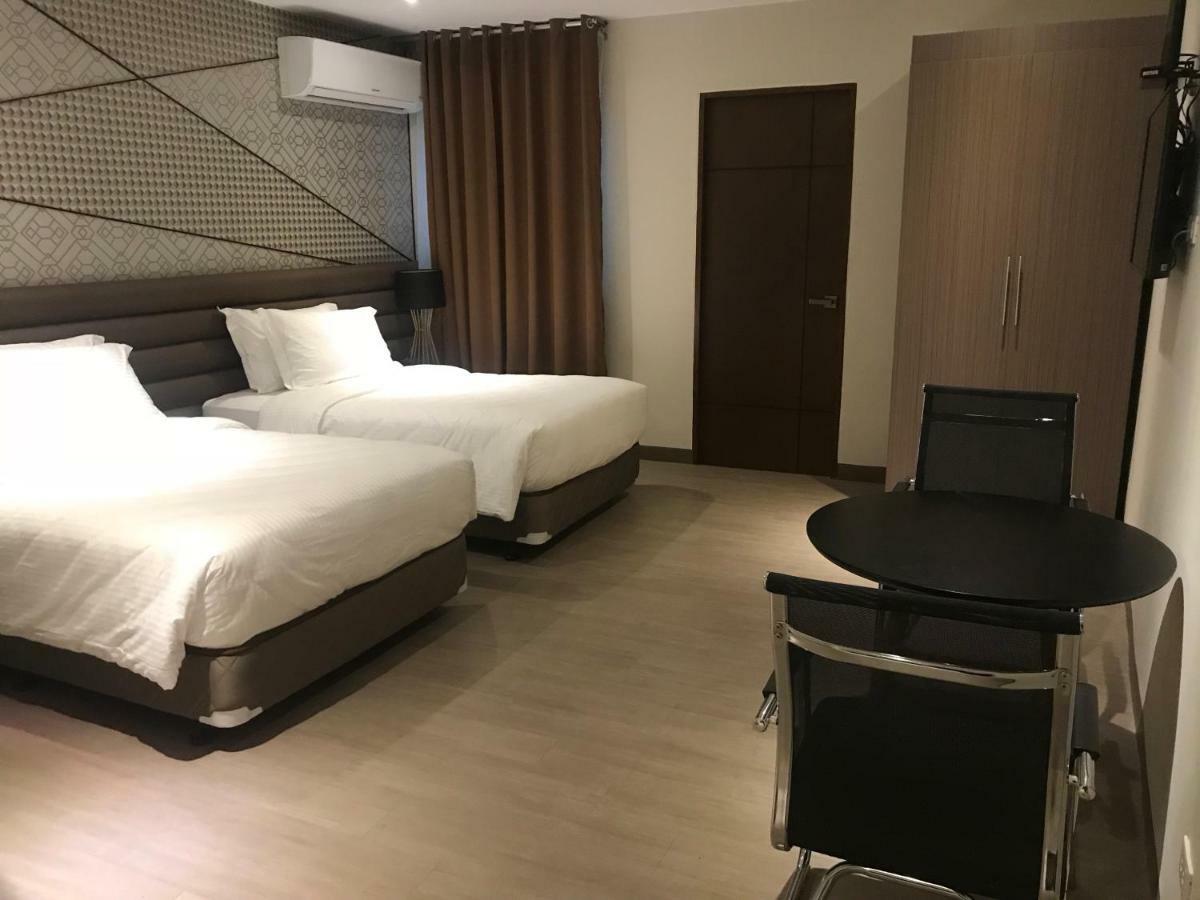 Maxx Hotel Ortigas Pásig Exterior foto